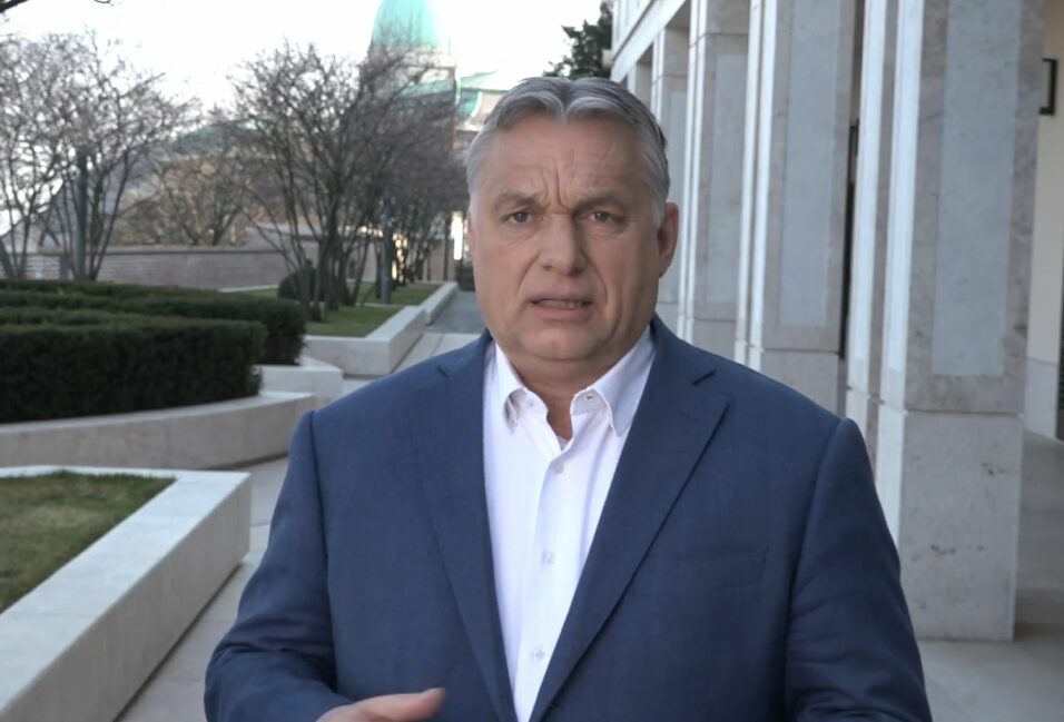 Orbán Viktor bejelentette, hogy év végéig nem kell a hiteleket fizetni