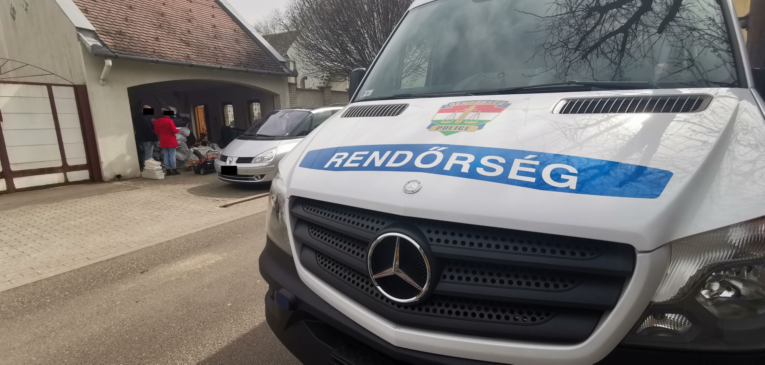Rendőrségi akció a Nyizsnyai utcán! 1