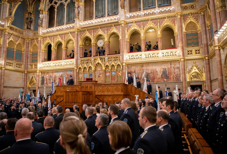 Száz éves a rendőrség 1