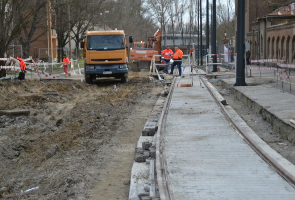 Tavasszal tovább halad a tram-train építése