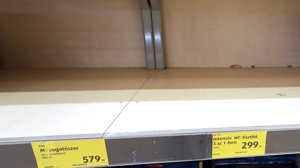 Ürességtől kongó polcok – Vásárhelyen is hatalmas a vásárlási láz 4