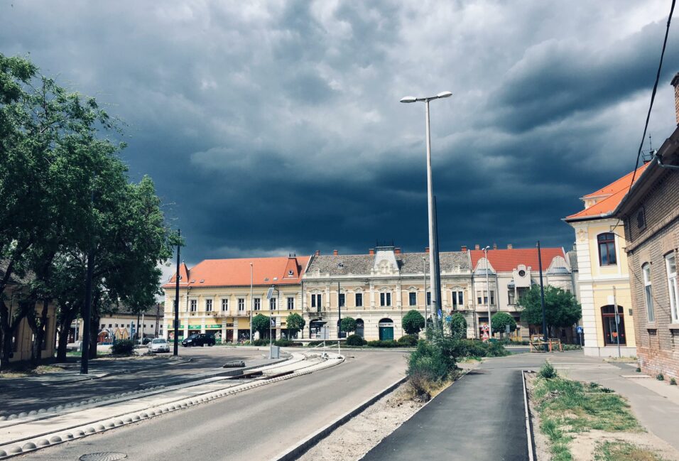 A nap képei: gyülekeznek a felhők Vásárhely felett