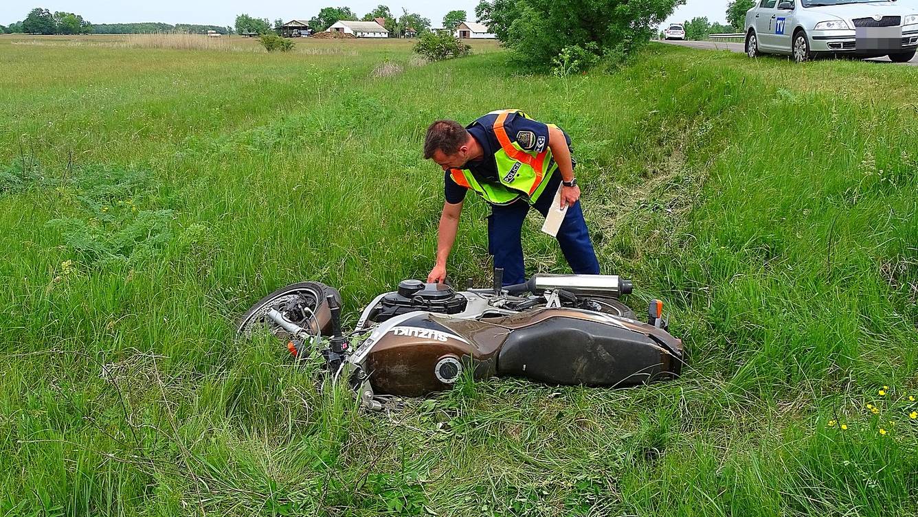 Árokba csapódott egy motoros Vásárhely térségében 1