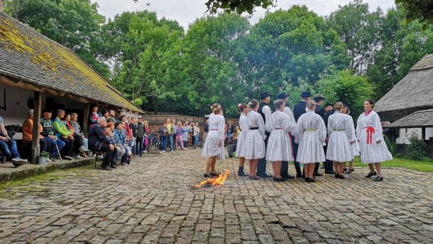 Szent Iván éji ünnepséget tartottak a Tájházban 1