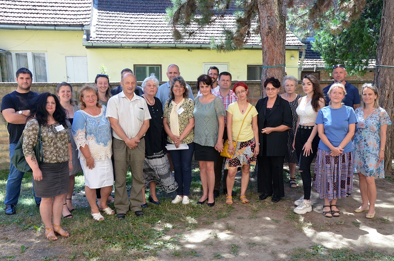 A Délvidéken tartott előadásokat Miklós Péter 3