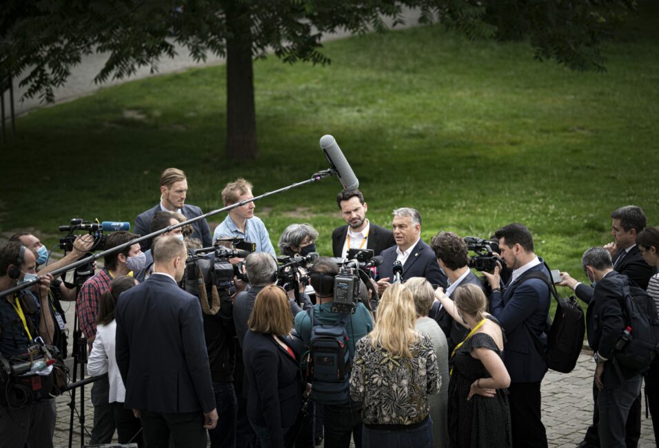 Orbán: ha nem sikerül megállapodásra jutni a vitás kérdésekről, az Hollandia miatt lesz 2