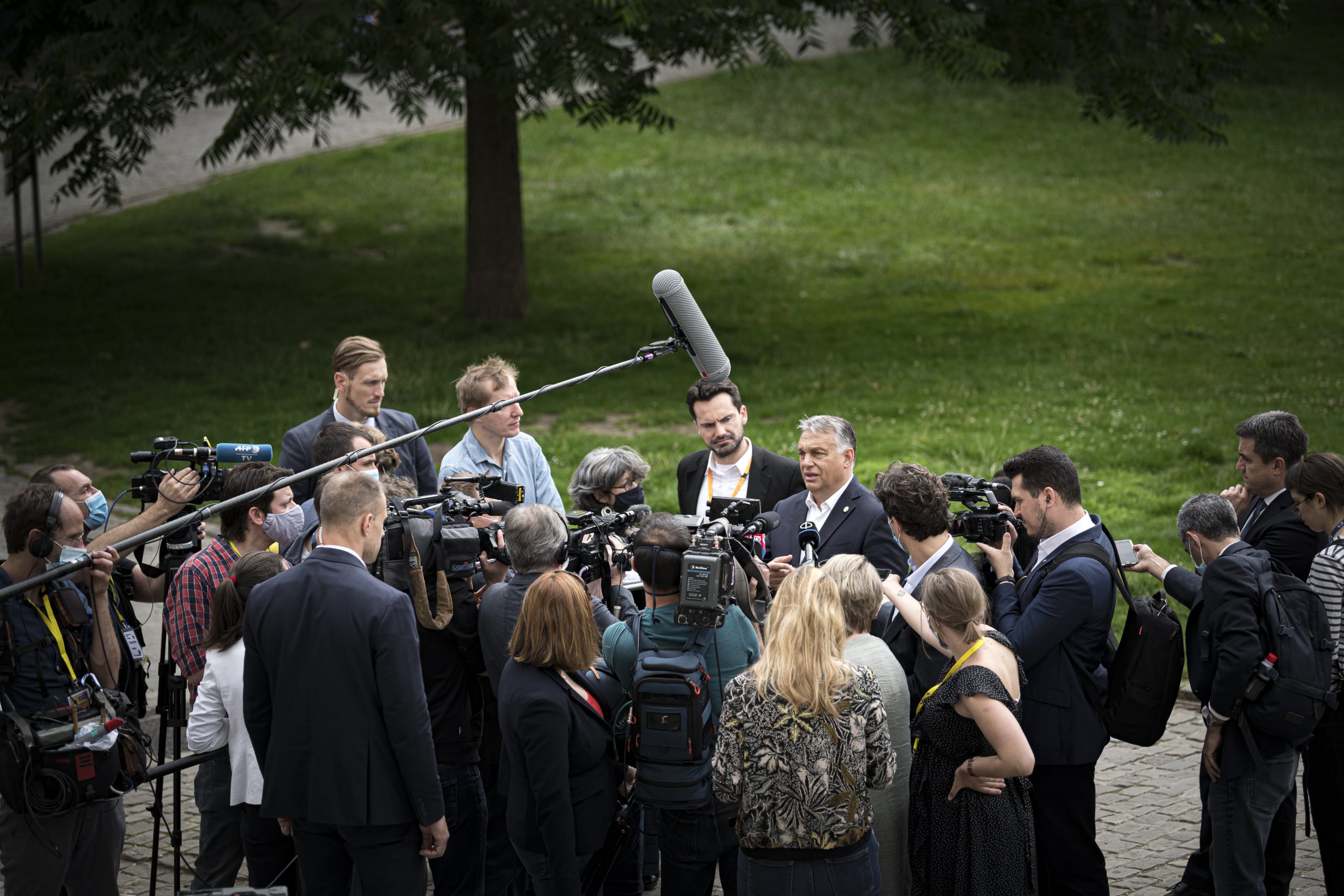 Orbán: ha nem sikerül megállapodásra jutni a vitás kérdésekről, az Hollandia miatt lesz 2