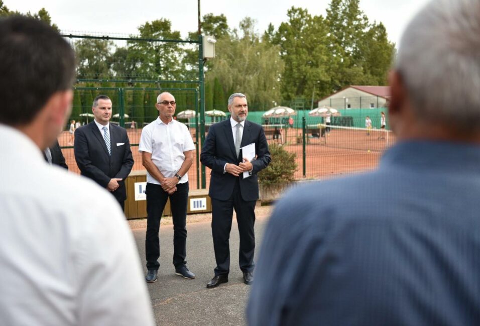 Lázár János hosszú és eredményes tárgyalásokon van túl 1