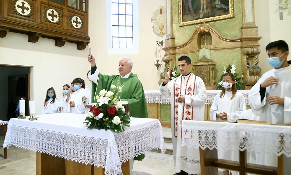 Felújították az ópusztaszeri templomot