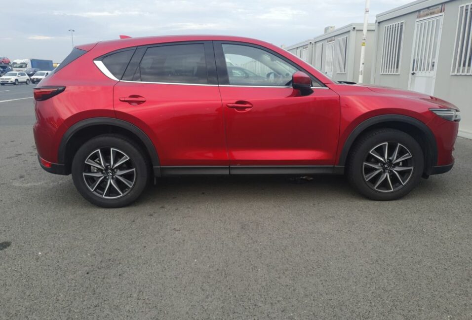 Körözött Mazda hamis alvázszámmal