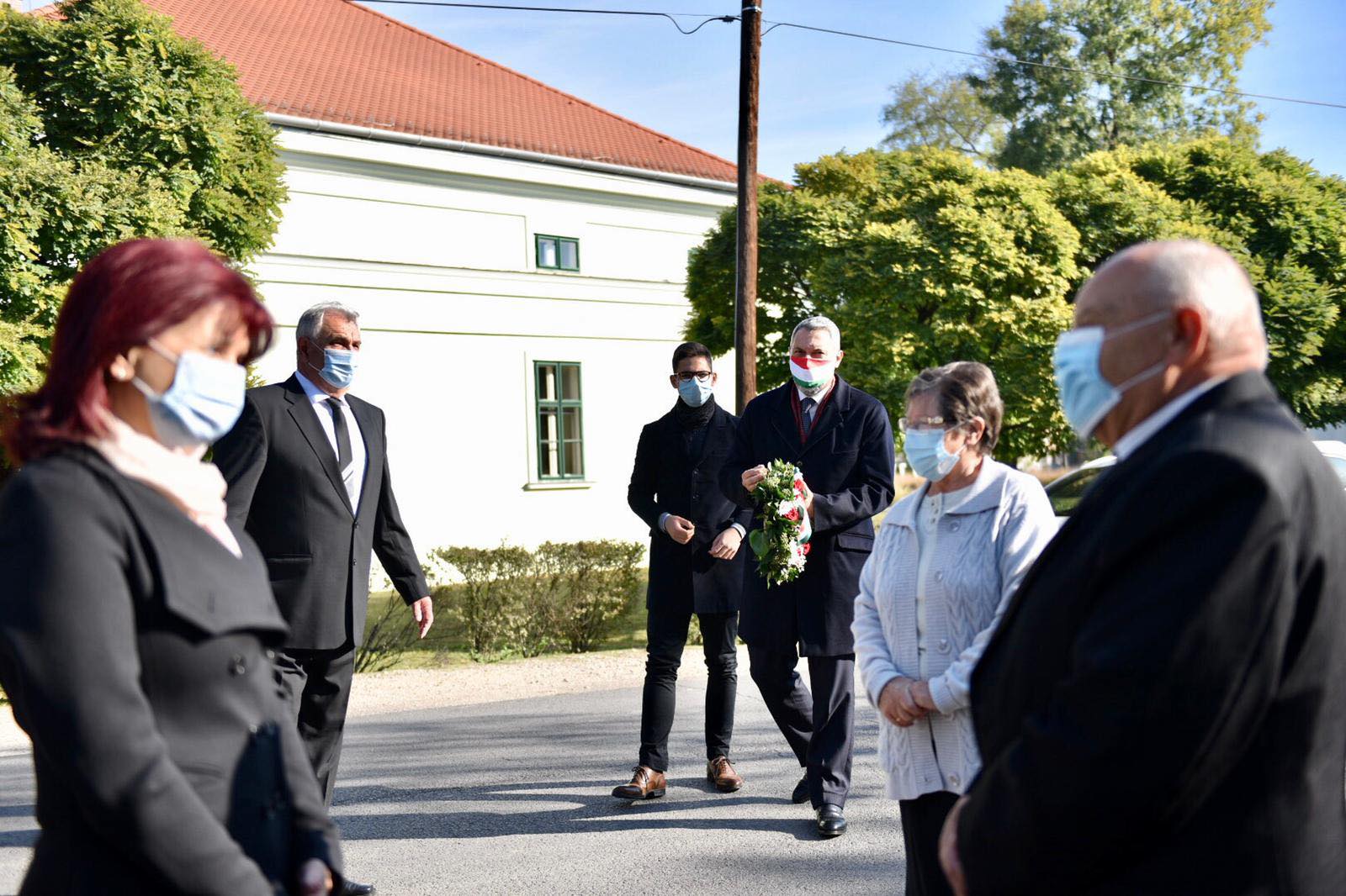 Lázár János: október 23., és nem november 4. országa vagyunk 4