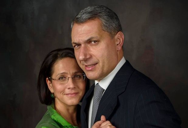 Feleségével ünnepel Lázár