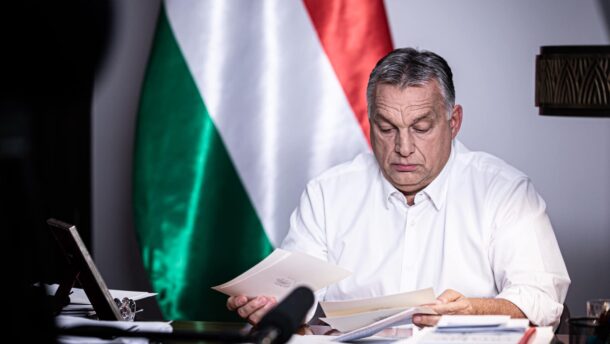 Orbán: a szórakozóhelyeket bezárják, kijárási korlátozás lesz éjfél és reggel 5 óra között