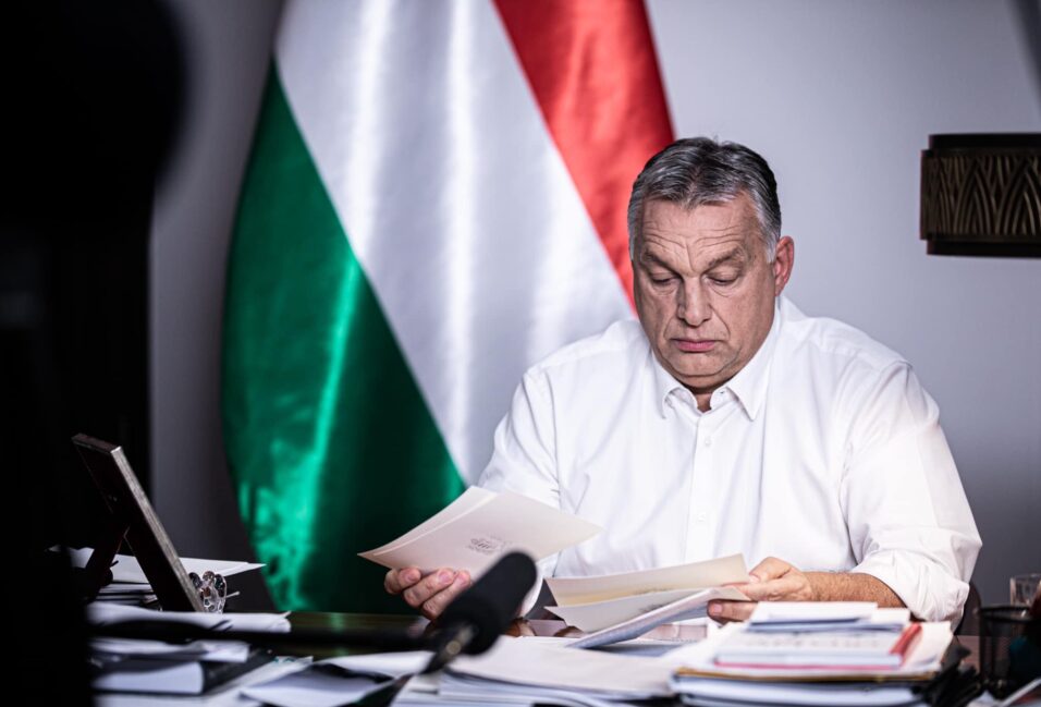 Orbán: a szórakozóhelyeket bezárják, kijárási korlátozás lesz éjfél és reggel 5 óra között