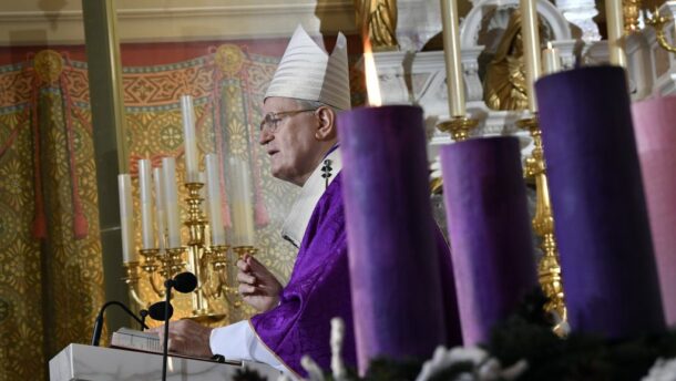 Erdő Péter: senki nem maradhat ki a szeretet ünnepéből