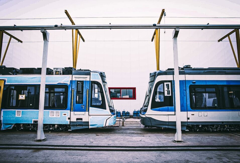 Lázár János: januárban érkezik az első tram-train szerelvény