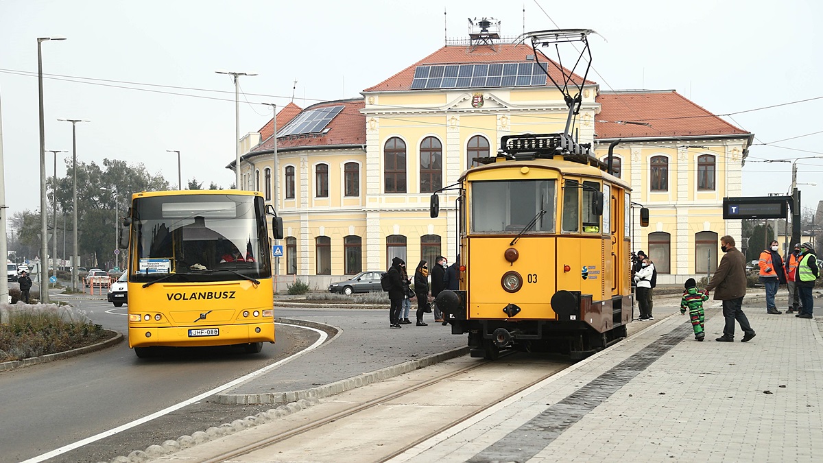 Péntekig rója a köröket a próbavillamos Vásárhelyen 12