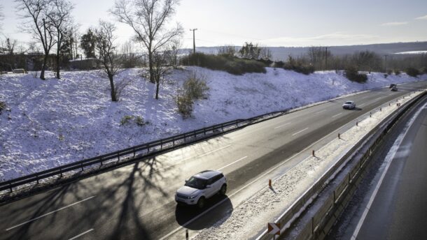 2,6 millió tavalyi éves e-matrica jár le január 31-én