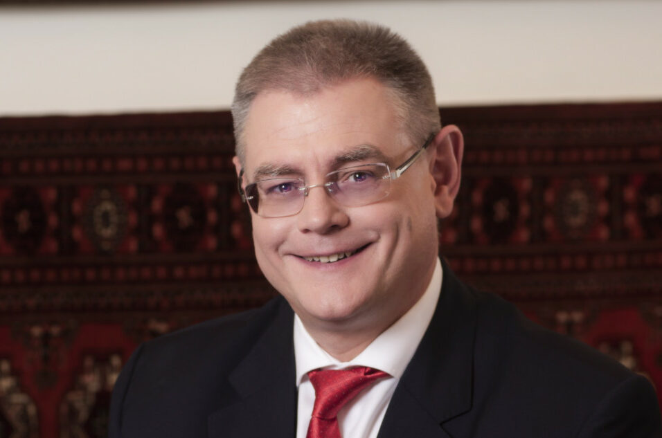 Magyar elnököt választott az Európai Unió Közjegyzőségeinek Tanácsa