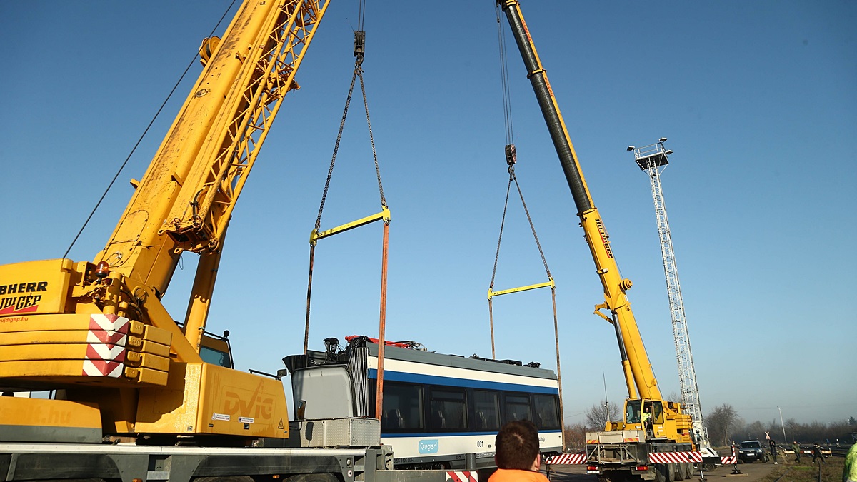 Már Szentesen van az első tram-train szerelvény 13