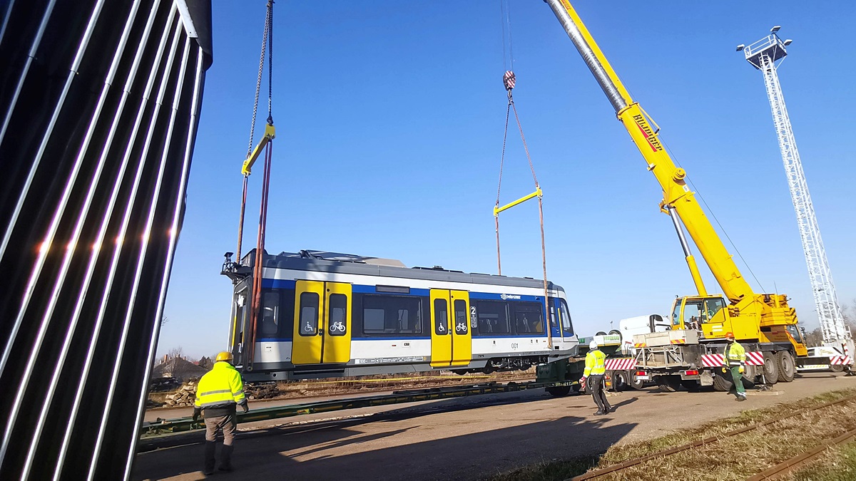 Már Szentesen van az első tram-train szerelvény 28