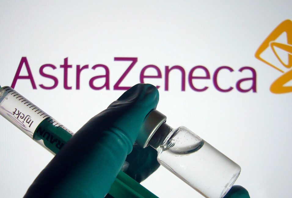 Elkezdődött az AstraZeneca oltóanyagok kiszállítása