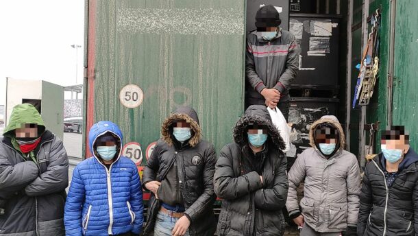 Közel hetven határsértő fél nap alatt 1