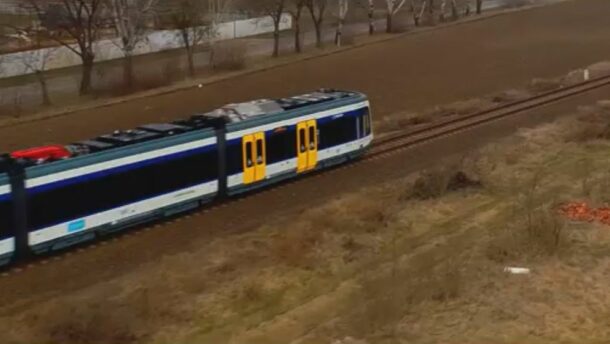 Lázár János: tippeljék meg, mennyivel ment a tram-train 1