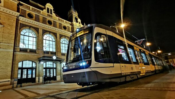 tram-train Szeged 32