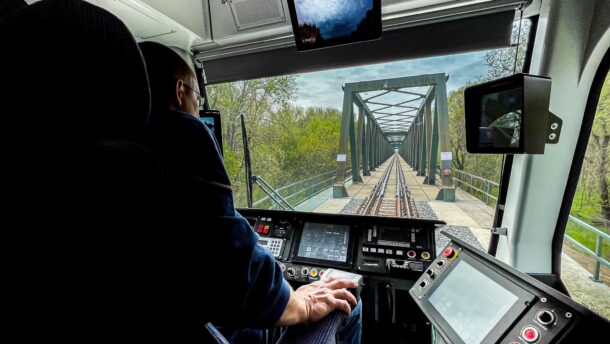 Lázár János: a harmadik tram-train is túl van a nagysebességű futópróbán