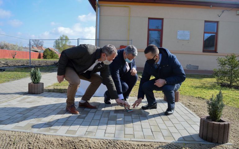 Letették a maroslelei bölcsőde alapkövét