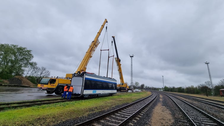 Magyar sínen van már a harmadik Tram-train is 3