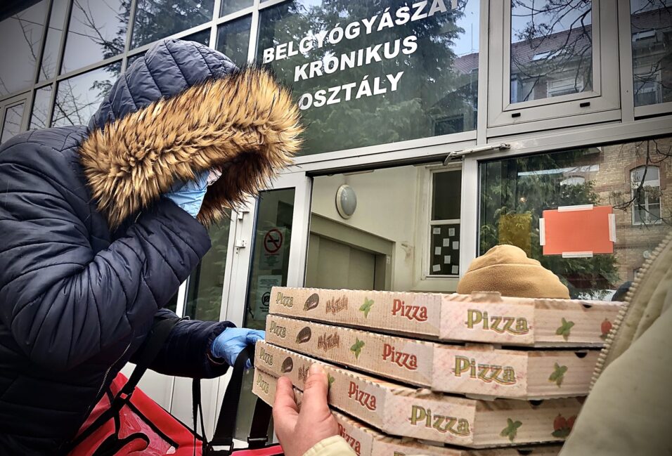 Pizzákkal lepték meg a Covid-osztály dolgozóit