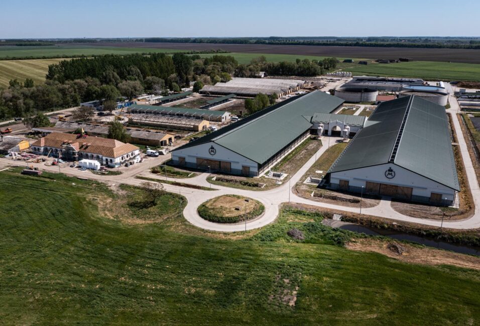 Lázár János: Mezőhegyes az agrárfordulat próbaüzeme