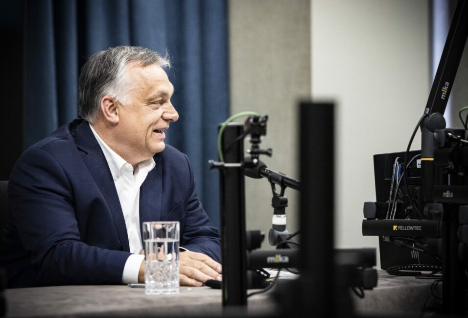 Orbán Viktor: Nem kell többet maszkot viselni, megszűnik a kijárási tilalom 1