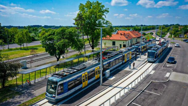 Vásárhelyen egyesültek az ország tram-trainjei