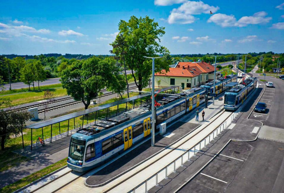 Vásárhelyen egyesültek az ország tram-trainjei