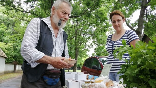 Már javában tart az Árkádos Kézműves Piac 11