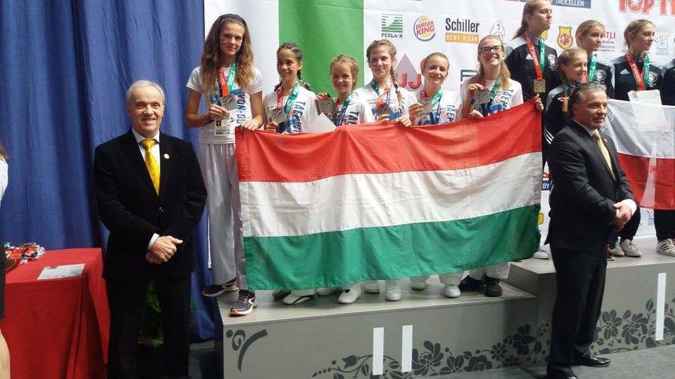 fanni-csapat-ezusterem