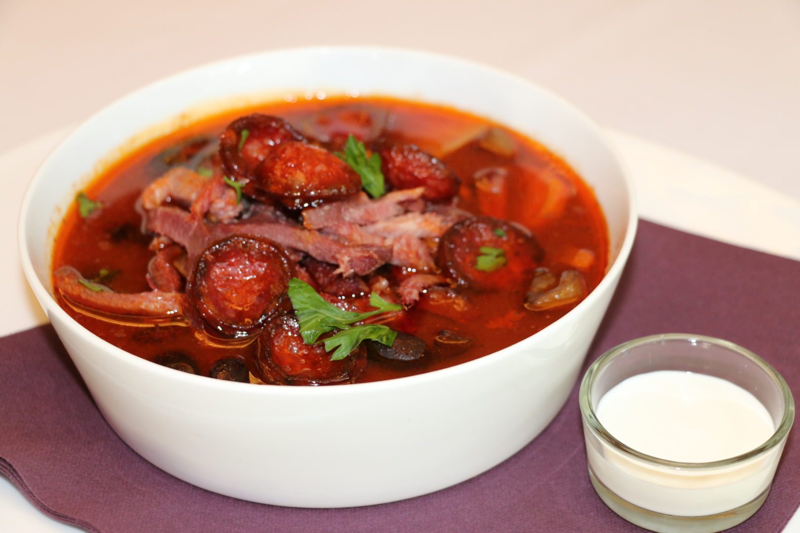 A megy&eacute;ben egyed&uuml;l a Glorius k&iacute;n&aacute;lja &iacute;gy a J&oacute;kai bablevest.